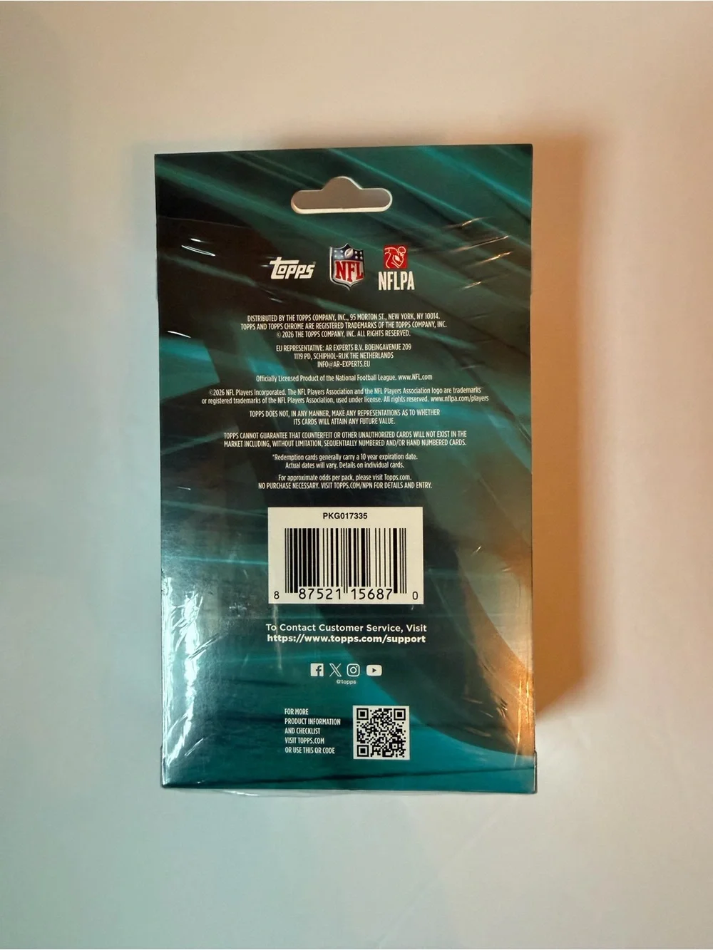 Topps Chrome 2025 NFL Hanger Box
